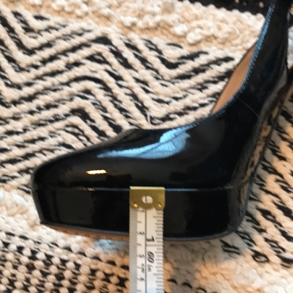 Open back black patent leather heels - Picture 6 of 6